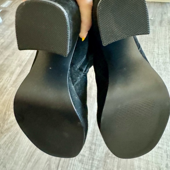 Steve Madden Y2K Marcello Black Suede Office Siren with Chunky Block Heel Size 6 - Picture 5 of 9